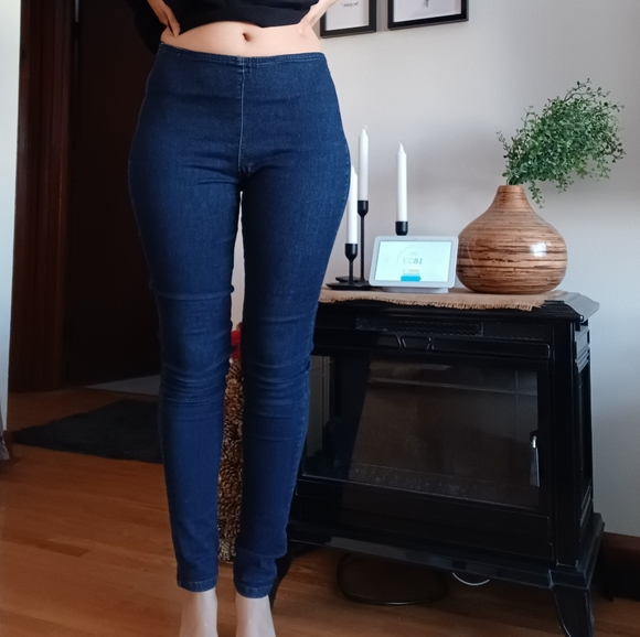 Jeanne Beker Dark Wash Jeggings - Picture 2 of 9